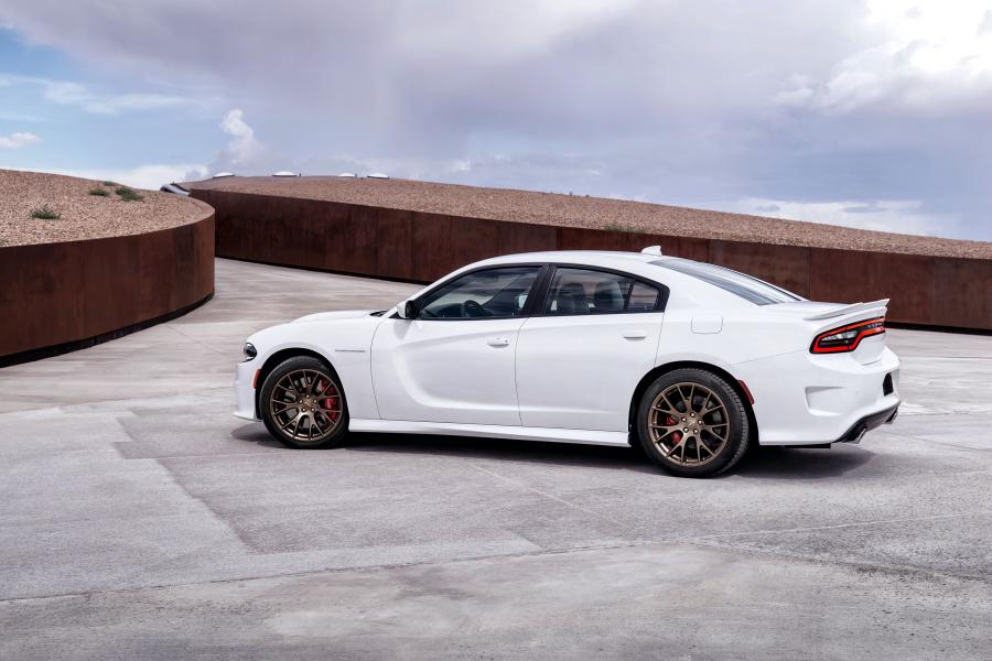  Dodge Charger SRT Hellcat 2015 года  (фото 33 из 111)